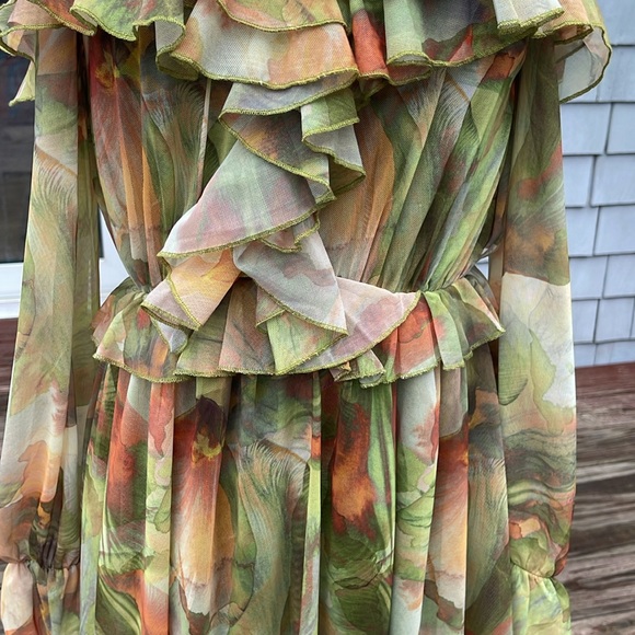 Zara Size Small Sheer Sleeve Ruffled Dress - Tags Attached - Picture 3 of 8